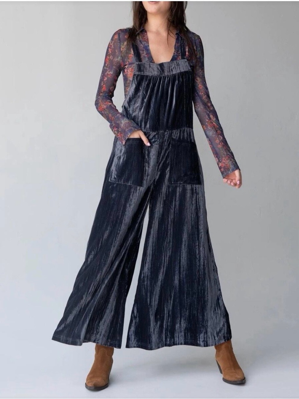 Natural Life Crushed Velvet Wide Leg Jumpsuit Playsuit Grey size medium